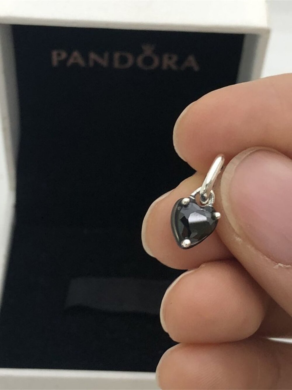 ✨🔥Pandora ME Black Chakra Heart Mini Dangle Charm